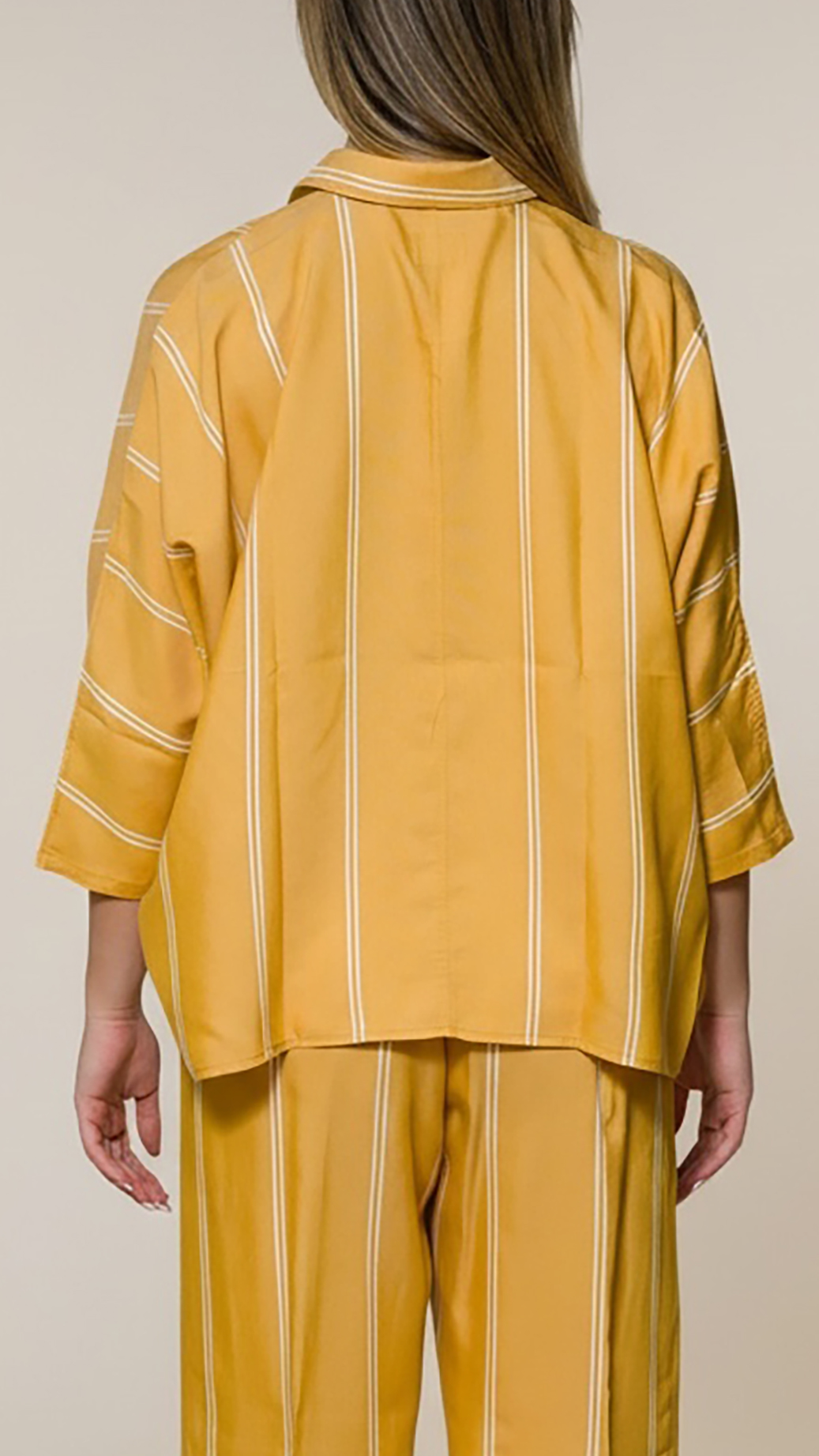 <strong>CRUNA</strong>Camicia over manica tre quarti - immagine 4